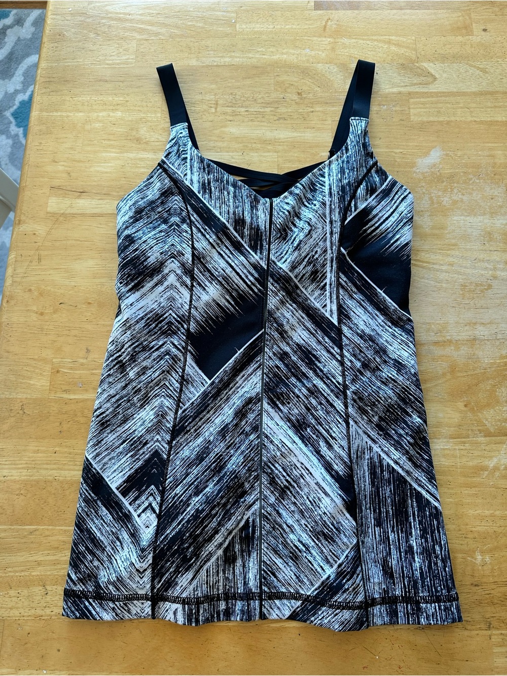Lululemon tank top size 4